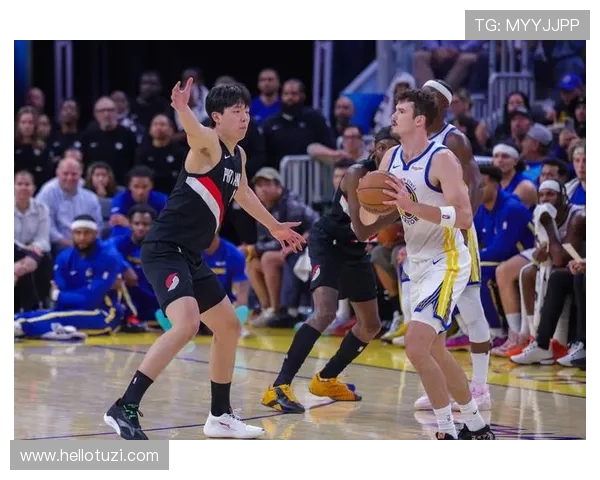 勇士与开拓者对决分析球队状态战术特点及关键球员解析